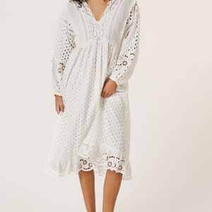 Anthropology gorgeous white dress 🌷🎁🛍